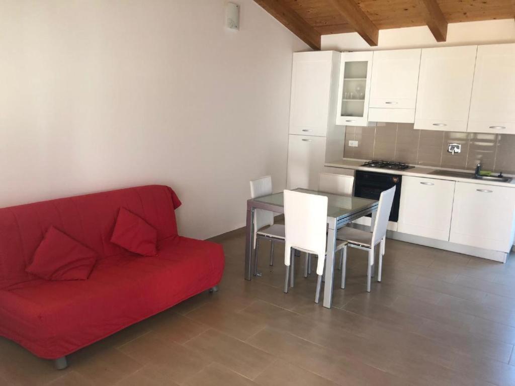 Trilocale Con Cortile Διαμέρισμα Budoni Εξωτερικό φωτογραφία