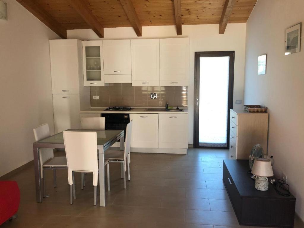 Trilocale Con Cortile Διαμέρισμα Budoni Εξωτερικό φωτογραφία