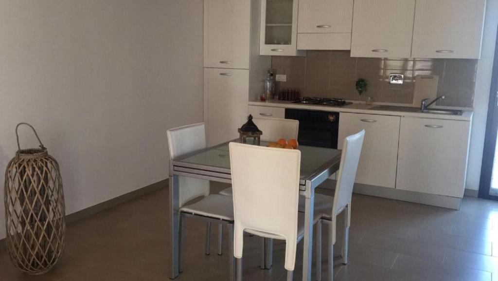 Trilocale Con Cortile Διαμέρισμα Budoni Εξωτερικό φωτογραφία